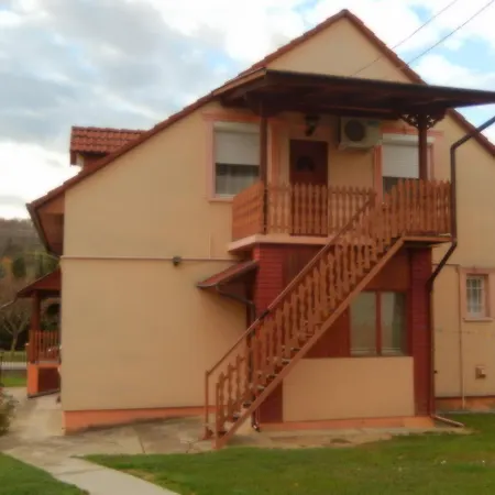 Zsuzsanna Apartmanhaz * Zalakaros
